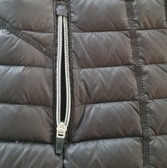 Puffer Vest - Picture 4 of 8